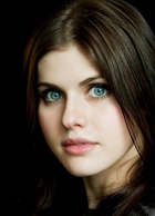 Alexandra Daddario : alexandra-daddario-1469392833.jpg