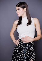 Alexandra Daddario : alexandra-daddario-1496431019.jpg
