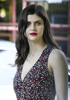 Alexandra Daddario : alexandra-daddario-1496431048.jpg