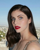 Alexandra Daddario : alexandra-daddario-1636399391.jpg