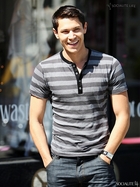 Alex Meraz : alex-meraz-1334253731.jpg