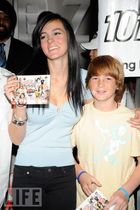 Ali Lohan : TI4U_u1299086438.jpg