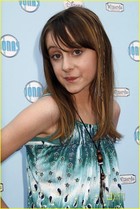 Allisyn Ashley Arm : allisynashleyarm_1245930625.jpg