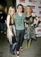 Amanda Michalka : TI4U_u1214202032.jpg