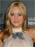 Amanda Michalka : amanda_michalka_1270929225.jpg