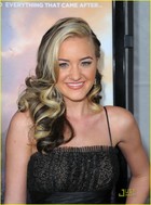 Amanda Michalka : amanda_michalka_1272076003.jpg