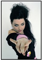 Amy Lee : amy-lee-1316650224.jpg