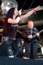 Amy Lee : amy-lee-1319041978.jpg