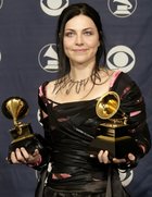 Amy Lee : amy-lee-1321736572.jpg