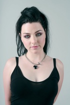 Amy Lee : amy-lee-1321736616.jpg