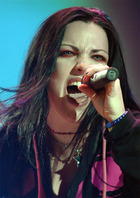 Amy Lee : amy-lee-1380382385.jpg