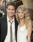 Drew Seeley : TI4U_u1221453905.jpg