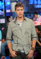 Drew Seeley : andrew_seeley_1239135880.jpg