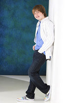 Angus T. Jones : angustjones_1271620093.jpg