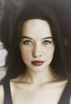 Anna Popplewell : anna-popplewell-1399126209.jpg