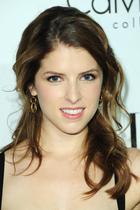 Anna Kendrick : anna-kendrick-1382471214.jpg