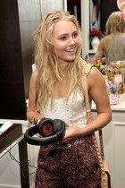 AnnaSophia Robb : annasophia-robb-1366258028.jpg