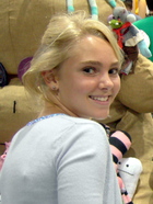 AnnaSophia Robb : annasophia-robb-1398688690.jpg