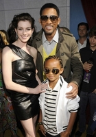 Anne Hathaway : TI4U1379354737.jpg