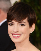 Anne Hathaway : anne-hathaway-1358399099.jpg