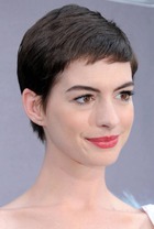Anne Hathaway : anne-hathaway-1359234612.jpg