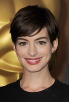 Anne Hathaway : anne-hathaway-1360234623.jpg