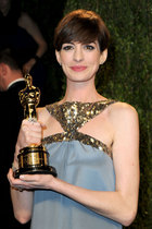 Anne Hathaway : anne-hathaway-1361864428.jpg