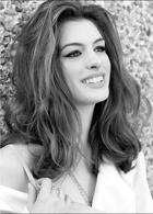 Anne Hathaway : anne-hathaway-1362810241.jpg