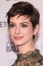 Anne Hathaway : anne-hathaway-1363585004.jpg