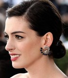 Anne Hathaway : anne-hathaway-1363585106.jpg