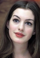Anne Hathaway : anne-hathaway-1363645591.jpg