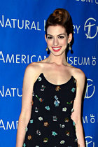 Anne Hathaway : anne-hathaway-1363976043.jpg