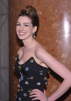 Anne Hathaway : anne-hathaway-1364314221.jpg