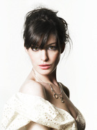 Anne Hathaway : anne-hathaway-1378304693.jpg