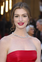 Anne Hathaway : anne-hathaway-1379111966.jpg