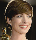 Anne Hathaway : anne-hathaway-1379354487.jpg