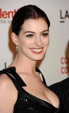 Anne Hathaway : anne-hathaway-1379443785.jpg