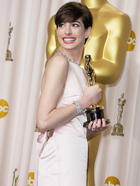 Anne Hathaway : anne-hathaway-1379618793.jpg