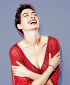 Anne Hathaway : anne-hathaway-1385754576.jpg