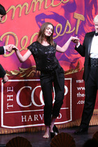 Anne Hathaway : anne-hathaway-1403364406.jpg