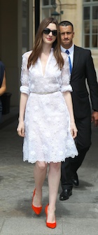 Anne Hathaway in General Pictures, Uploaded by: Guest