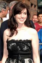 Anne Hathaway : anne_hathaway_1213821707.jpg