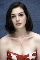 Anne Hathaway : anne_hathaway_1266423554.jpg