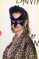 Anne Hathaway : anne_hathaway_1288629788.jpg