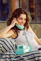 Anne Hathaway : anne_hathaway_1291784560.jpg