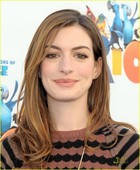 Anne Hathaway : anne_hathaway_1296330033.jpg