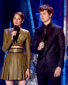 Ansel Elgort : TI4U1410796002.jpg