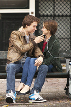 Ansel Elgort : TI4U1410796083.jpg