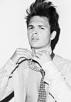 Ansel Elgort : ansel-elgort-1403365450.jpg