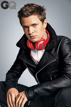 Ansel Elgort : ansel-elgort-1430523461.jpg